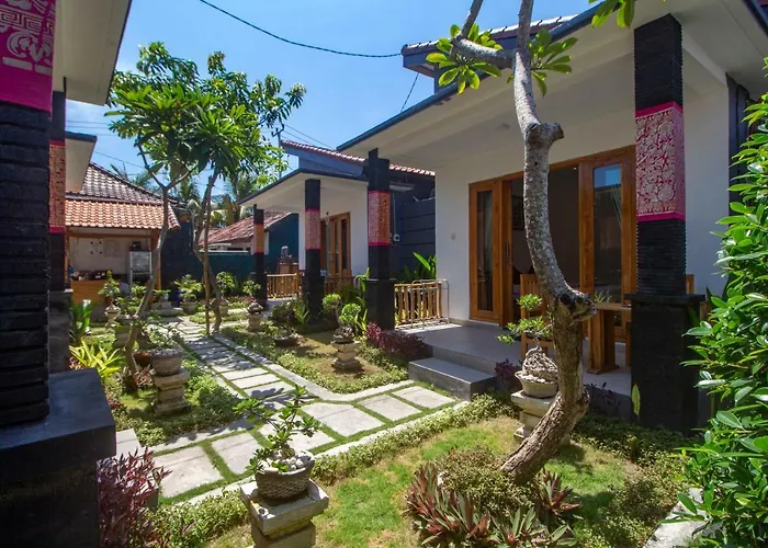 The Box House 3* Batununggul